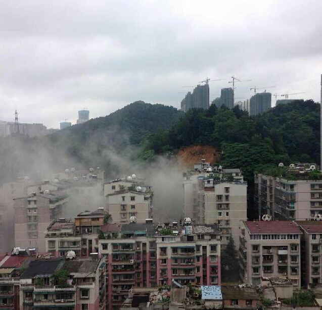 貴陽(yáng)居民樓坍塌現(xiàn)場(chǎng)