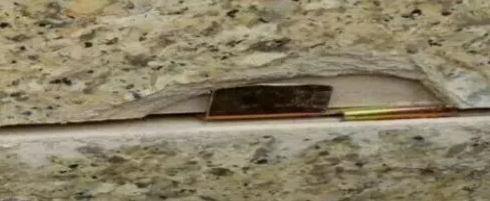 �����b��≦����ϵ�y(t��ng)�^������(w��n)�}�о�